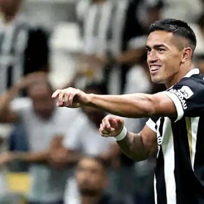 Atlético-MG abre o placar contra o Internacional