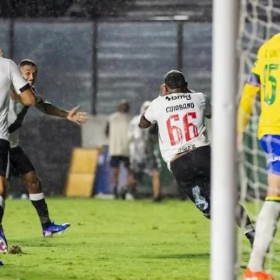 Vasco vira o jogo e vence o Palmeiras na estreia de Renato Gaúcho