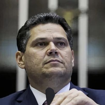 Alcolumbre comenta prorrogação da CPMI e aguarda decisão do Tribunal
