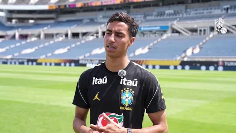 Zagueiro do Girona reflete sobre sua primeira oportunidade na Seleção Brasileira principal às vésperas da Copa do Mundo.