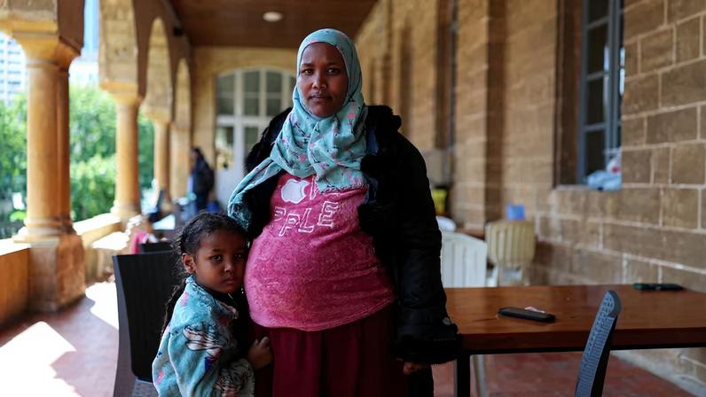 Refugiados no Líbano encontram abrigo em igreja de Beirute durante ataques