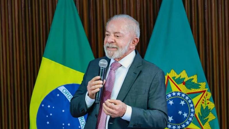 Lula disse que 18 ministros devem deixar o governo