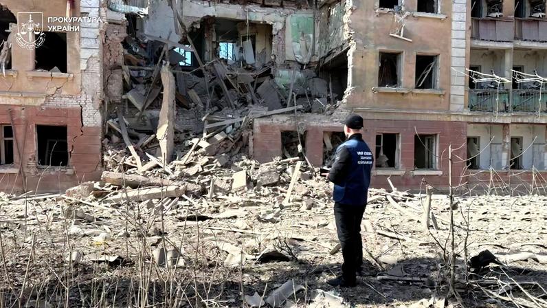 Aftermath of a Russian air strike in Sloviansk