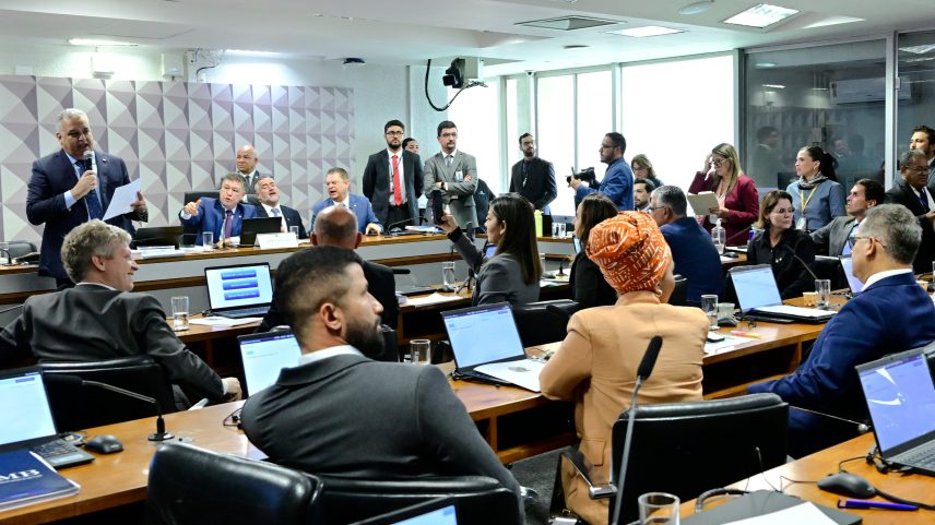 O relatório final da comissão possui mais de quatro mil páginas