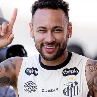 Neymar faz gol e assistência em treino contra o sub-20 do Santos