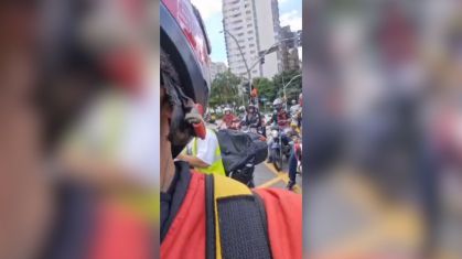 Até ás 13h30 desta tarde, um protesto com cerca de 150 participantes ocorreu na Rua Evandro Carlos de Andrade, no Itaim Bibi, zona sul da capital