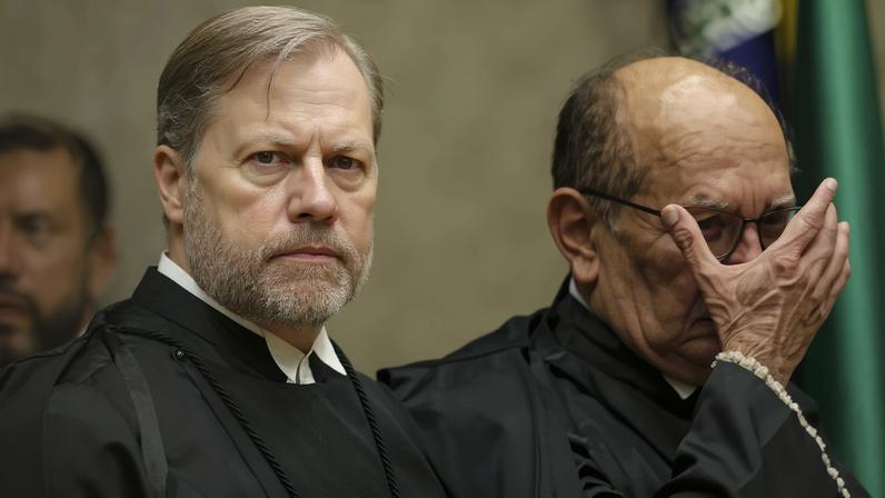 Dias Toffoli e Gilmar Mendes no plenário do STF (Foto: Marcelo Camargo/Agência Brasil)