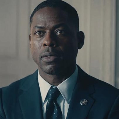 Ator de Paradise diz ficar satisfeito com apenas 3 temporadas