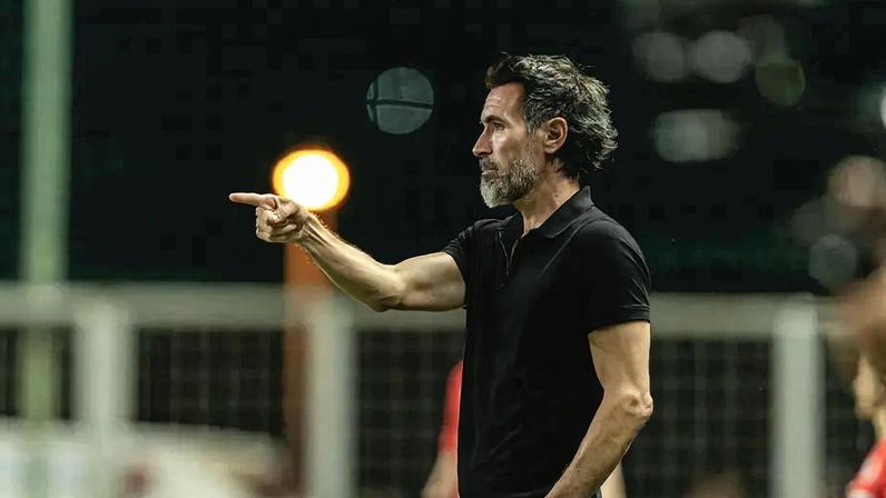 Domínguez contra o América (Foto: Pedro Souza / Atlético)