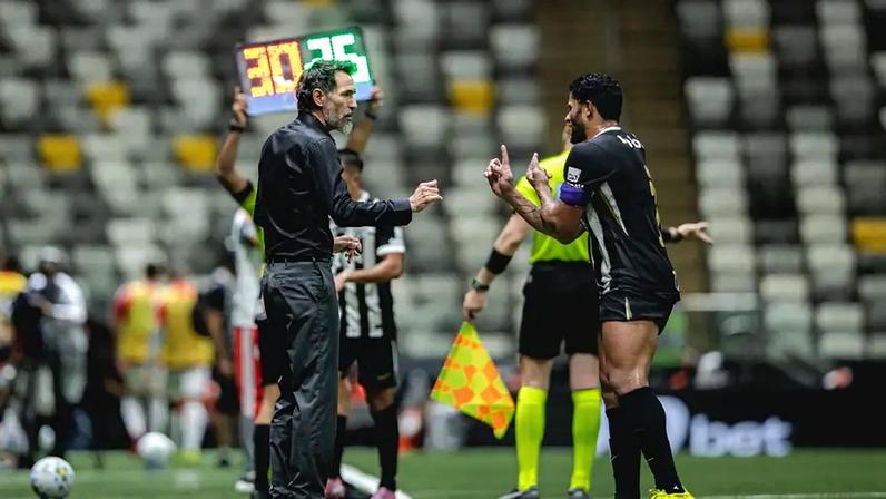 Domínguez ressalta importância de Hulk para o Atlético-MG