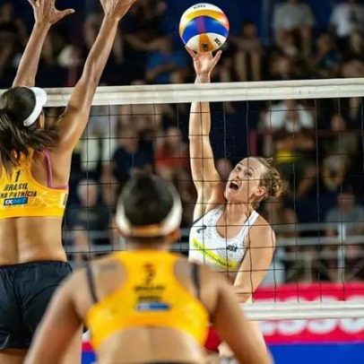 Duda e Ana Patrícia vencem campeãs mundiais e avançam em João Pessoa