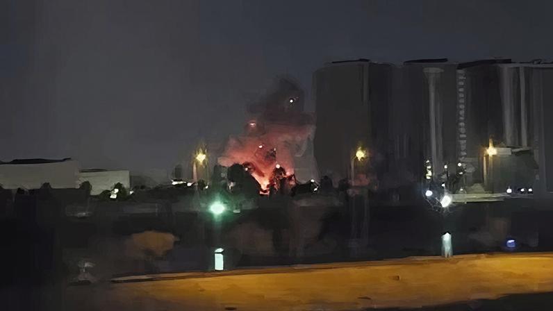 EUA e Israel atacam o Irã; Teerã intensifica ataques no Golfo