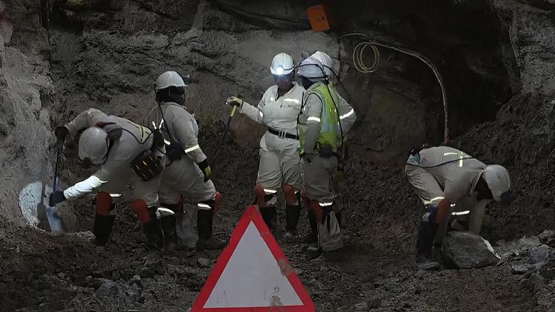 África do Sul inaugura primeira mina de ouro subterrânea em 15 anos