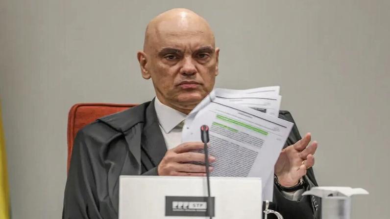 Ministro se baseou nas regras da Anac e Decea