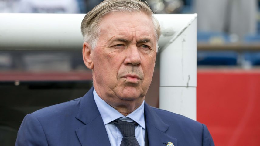 Carlo Ancelotti durante o amistoso entre Brasil X França