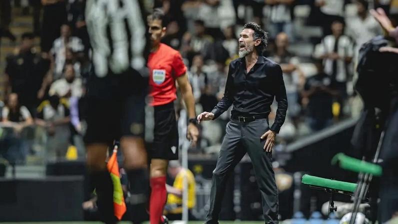 Eduardo Domínguez em Atlético x São Paulo (Foto: Pedro Souza / Atlético)