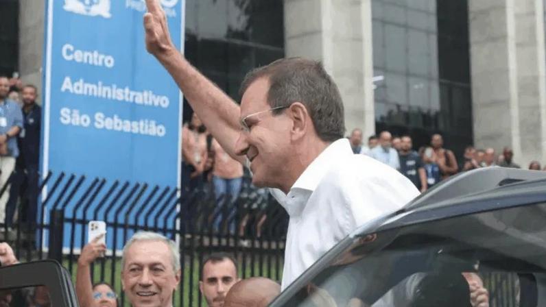 "Uma honra ter tido o Centro Administrativo São Sebastião como meu local de trabalho por 14 anos", declarou Paes em despedida