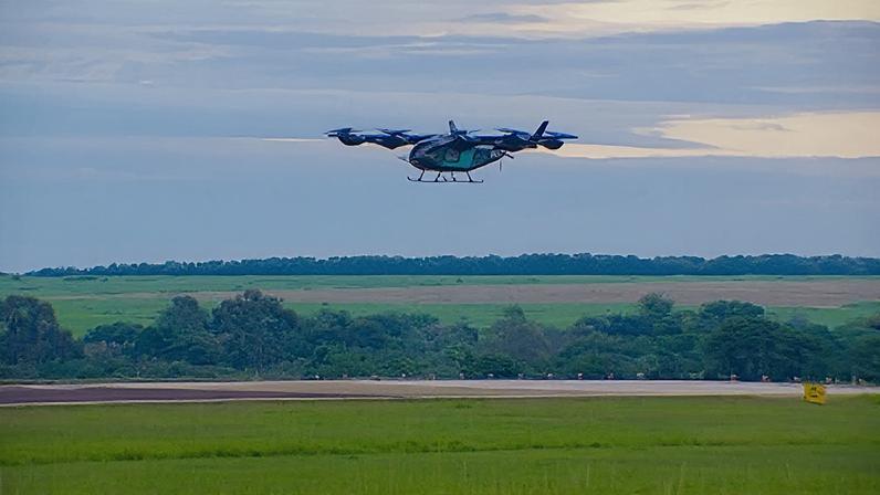 Protótipo do eVTOL em escala real realiza primeiro voo em Gavião Peixoto, SP