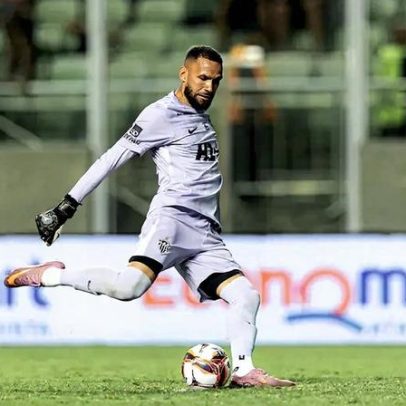 Éverson celebra pênalti decisivo e mira a final do Mineiro