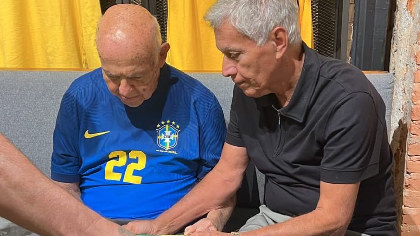 Pepe e Clodoaldo, campeões do mundo com o Brasil