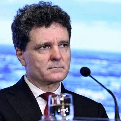 Romênia não sediará componentes nucleares em seu território, afirma presidente