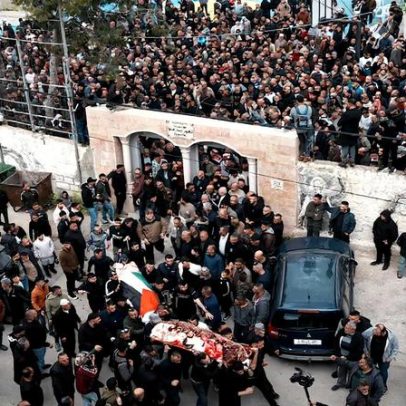 Cisjordânia lamenta a morte de quatro mulheres por míssil iraniano