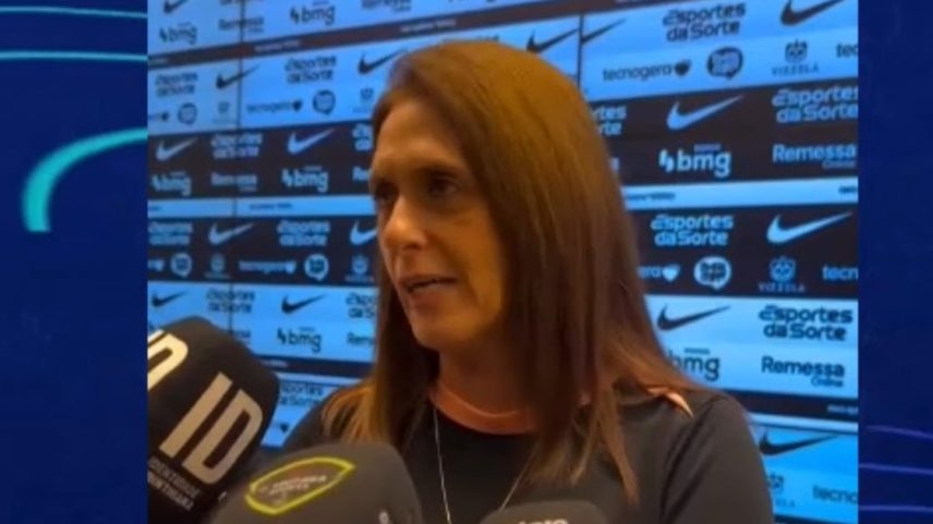 Diretora do Corinthians, Iris Sessa, comenta sobre novidades do time em entrevista coletiva