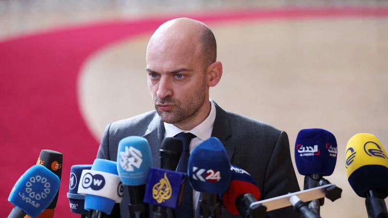 UE impõe sanções a nove por crimes de guerra na Ucrânia, diz ministro francês