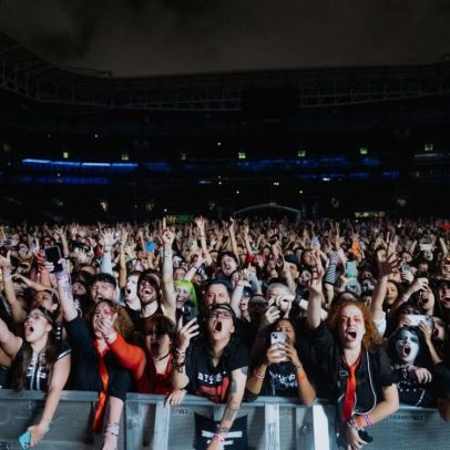 Brasileiro viaja duas vezes mais para shows do que a média global; entenda por quê