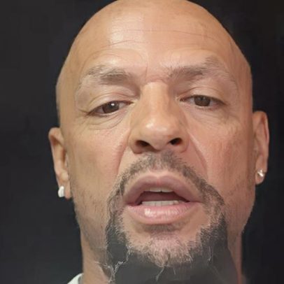 Felipe Melo grava desabafo após acusação de invadir obra no Rio