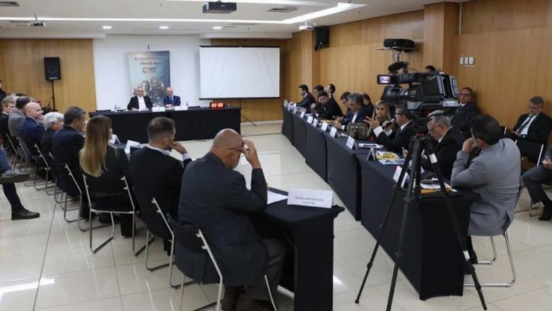 Policiais Federais aprovam estado de greve