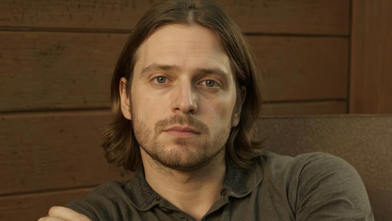 Finneas assistiu a cada cena de Beef 100 vezes, enquanto compõe a trilha