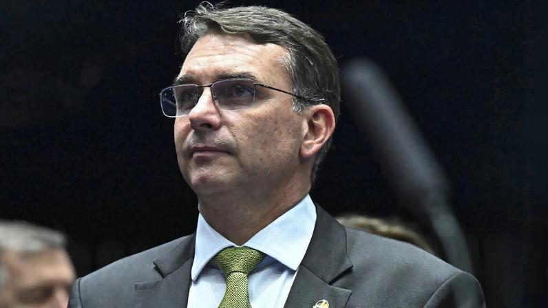 O senador Flávio Bolsonaro, pré-candidato do PL à presidência da República nas eleições de 2026. (Foto: Jefferson Rudy/Agência Senado)