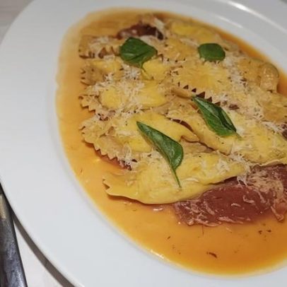 Giancarlo estreia em Botafogo e reúne trio de peso da gastronomia