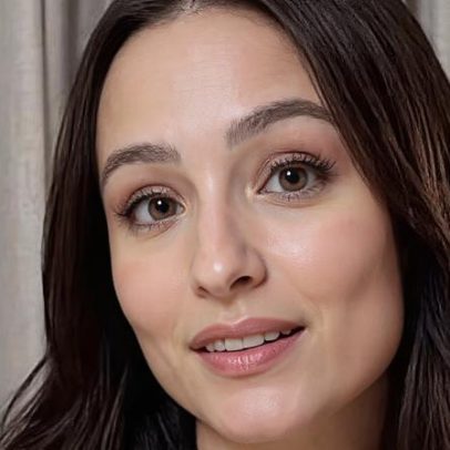 Larissa Manoela relata possível dificuldade para engravidar