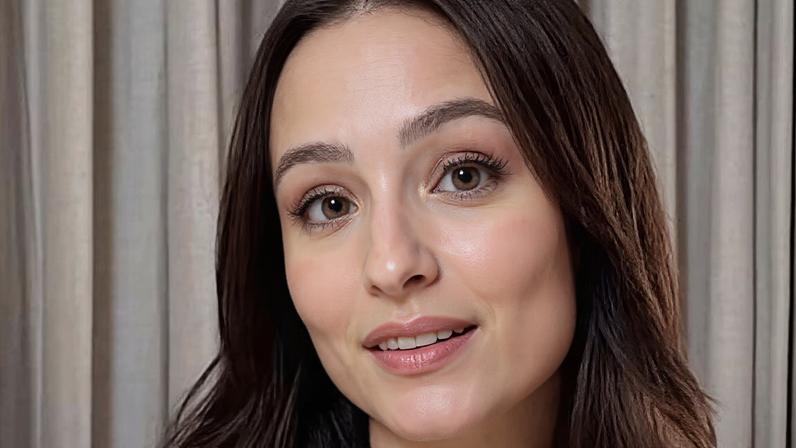 Larissa Manoela relata possível dificuldade para engravidar