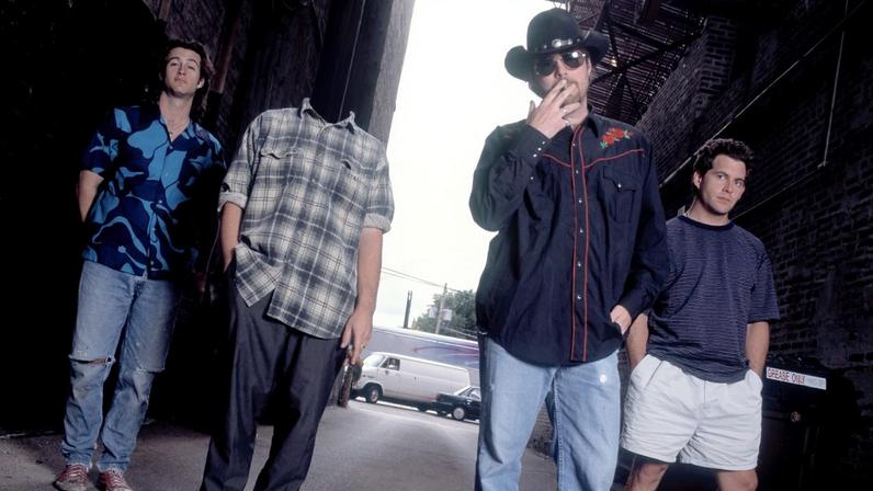 Roger Clyne comenta 30 anos de Fizzy Fuzzy Big Buzzy dos Refreshments