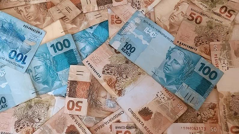 real reais dinheiro