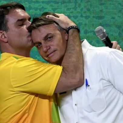 Flávio Bolsonaro adota cautela sobre prisão domiciliar de Jair Bolsonaro