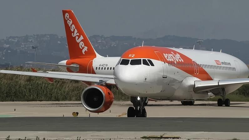 Airbus A320-214, da empresa EasyJet
