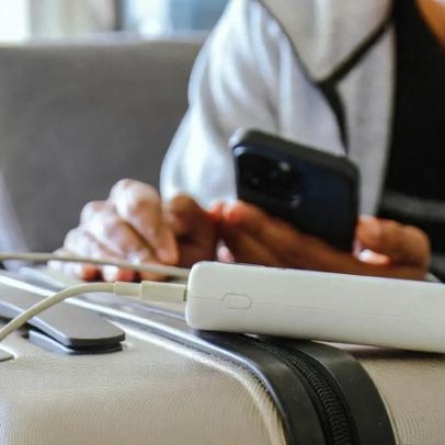 Baterias externas proibidas em voos, nova norma de agência internacional