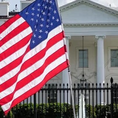 Erosão da democracia nos EUA reflete novo normal global