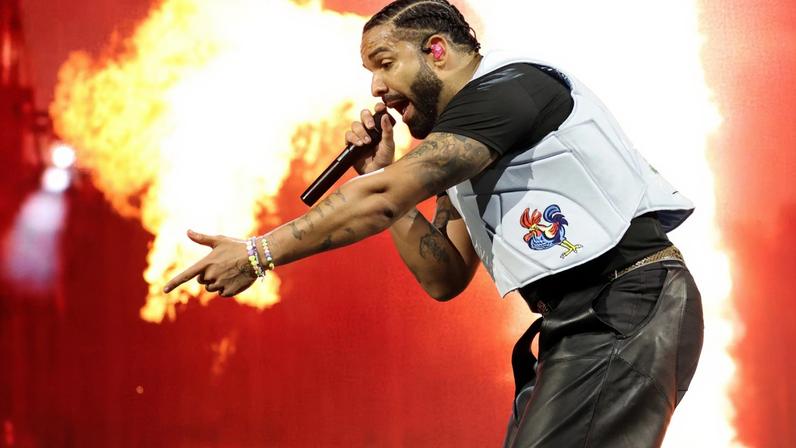 Drake relembra queixa de premiação antiga ao homenagear Nelly Furtado