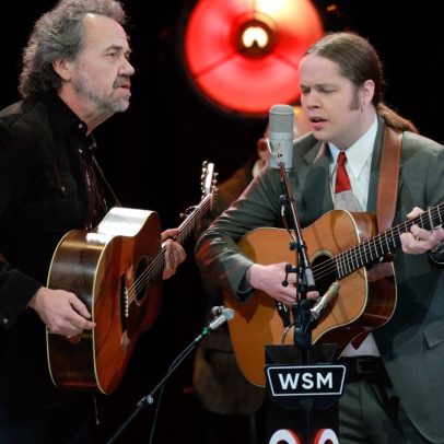 Billy Strings, Alison Krauss e ex-alunos de O Brother marcam 25 anos da trilha