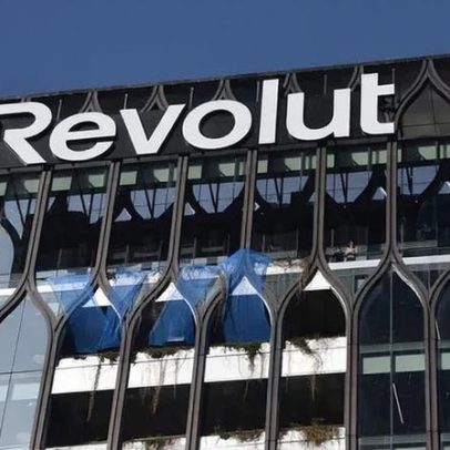 Revolut registra lucro recorde no Brasil frente à concorrência