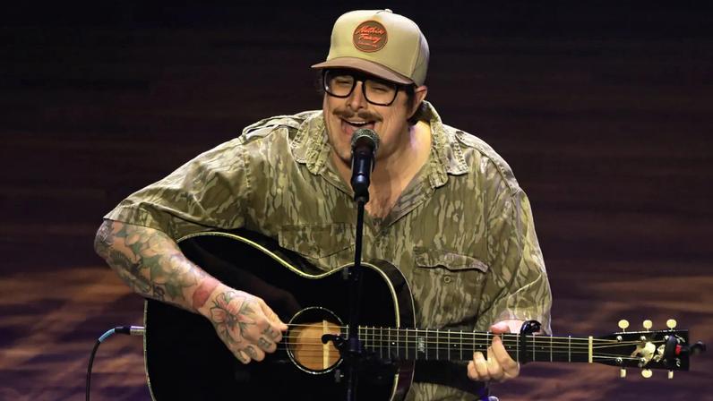 Hardy lança música sobre tiroteio escolar chamada Tommy Made the News