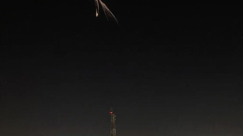 Irã ataca Tel Aviv em retaliação à morte de Ali Larijani