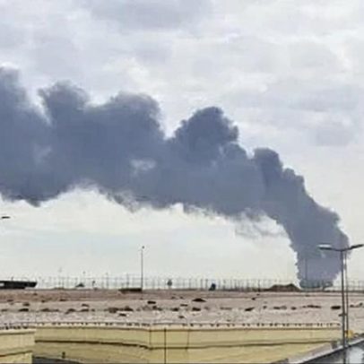 Ataque com drone do Irã provoca incêndios em áreas do aeroporto no Kuwait