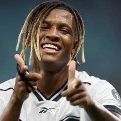 Danilo, do Botafogo, celebra chance na seleção brasileira