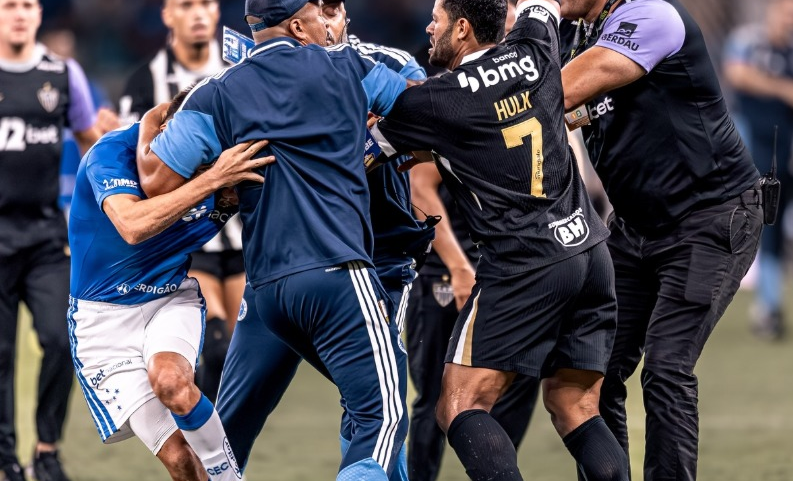 Pancadaria em Cruzeiro x Atlético vira notícia no exterior após final do Mineiro